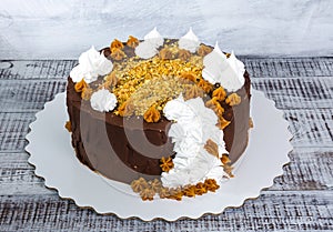 Chocolate cake with merengue and salted caramel