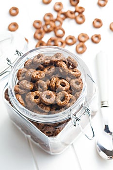 Chocolate cereal rings