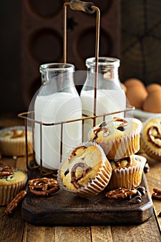 Chocolate chip and pretzel muffins