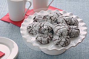 Chocolate crinkle cookies