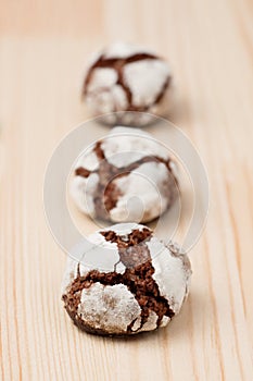 Chocolate crinkles in a row