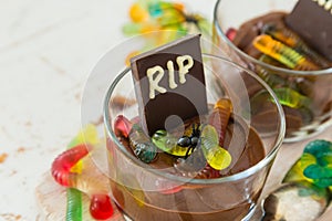 Chocolate mousse with gelly worm