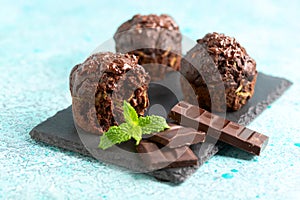 Chocolate muffins with zucchini and ganache