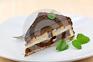 chocolate - nougat pie with cream