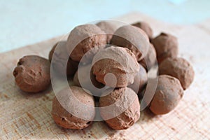 Chocolate nuts