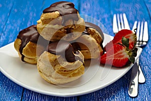 Chocolate profiterole