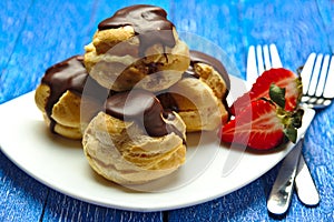 Chocolate profiterole