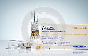 Clexane Syringes solution for injection in pre-filled syringes and injection needle with automatic safety system. Enoxaparin