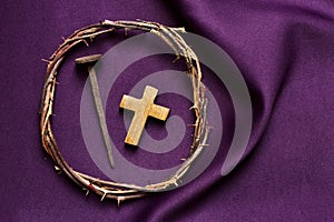 Cristiano cruz una una a corona de espinas de cristo 