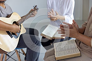 Christian families worship God in their homes. For a relaxed life to honor God with beautiful guitar playing and scriptures