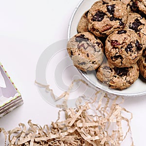 Christmas cherry, chocolate and pecans oatmeal cookies