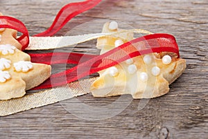 Christmas cookies with ribbon