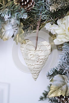 Christmas decor: fabric heart