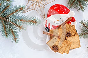 Christmas decoration: cookies in a snowman plate.