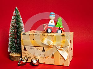 Christmas decoration gift box with red background