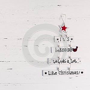 Christmas decorative wooden garland with text