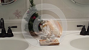 Christmas Display-Conch Shell-Angel Chiseling An Ice Tree