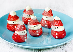 Christmas fun food idea - strawberry Santa Claus