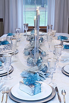 Christmas Holiday Table Setting - Blue White