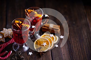 Christmas mulled wine with cranberry and oranges