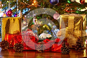 Christmas presents and cones, Christmas tree