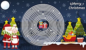 Christmas riddle for kids with santa claus and mrs claus kissing under the mistletoe, circle maze game