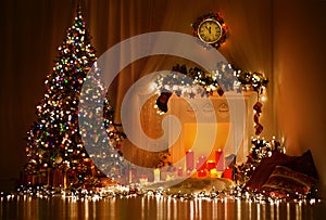 Árbol de navidad chimenea las luces decorado Navidad sala de estar noche 