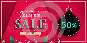 Christmas sales banner design.with cold weather in the winter season. and white snowflakes