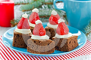 Christmas Santa hat brownies dessert idea , cake brownie with cr