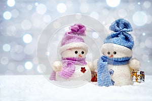 Christmas snowmen couple with gifts