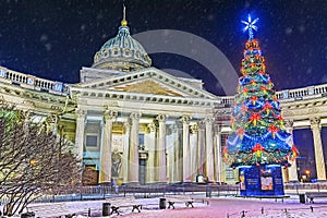 Christmas in St. Petersburg. Kazan Cathedral in spb.napis in Russian: with the New Year and Christmas Christ