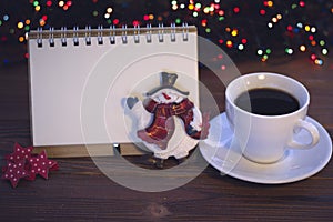 Stillleben kaffee tasse untertasse notizbuch 