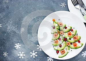 Christmas tree appetizer avocado salmon salad tartare ceviche, f