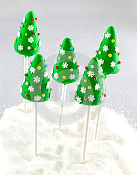 Christmas tree cake pops with dacorations