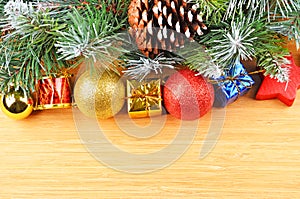Vianočný stromček a výzdoba 