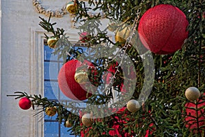 Christmas tree decorations in the Great Hotel-Dieu