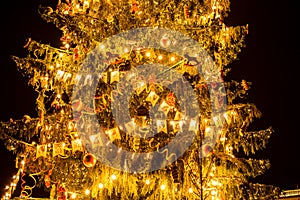 Christmas tree with garlands.