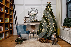 CHRISTMAS TREE AT HOME. Christmas decor. Christmas tree decorations homes