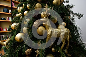 CHRISTMAS TREE AT HOME. Christmas decor. Christmas tree decorations homes