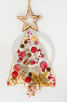 Christmas tree in red and gold