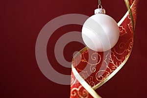 Christmas white ball with decoration band