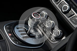 Chrome 6-speed gear shift