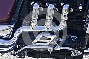 Chrome exhaust manifold photo