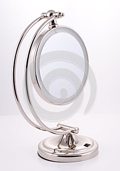 Chrome round Mirror with Stand