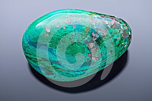 Chrysocolla Copper Mineral - Very sharp and detailed photo of a chrysocolla copper stone