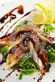 Chuka Seaweed with Unagi Salad