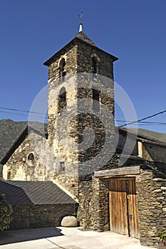 Church of Arros de Cardos in the Cardos Vallery, photo