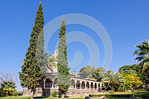 The Church of the Beatitudes near lake Tiberias in Israel is a Catholic church of the Italian Franciscan convent .