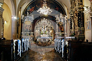 Iglesia de bendecido virgen sobre el en 