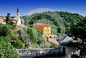 Iglesia de bendecido virgen sobre el en  Croacia 